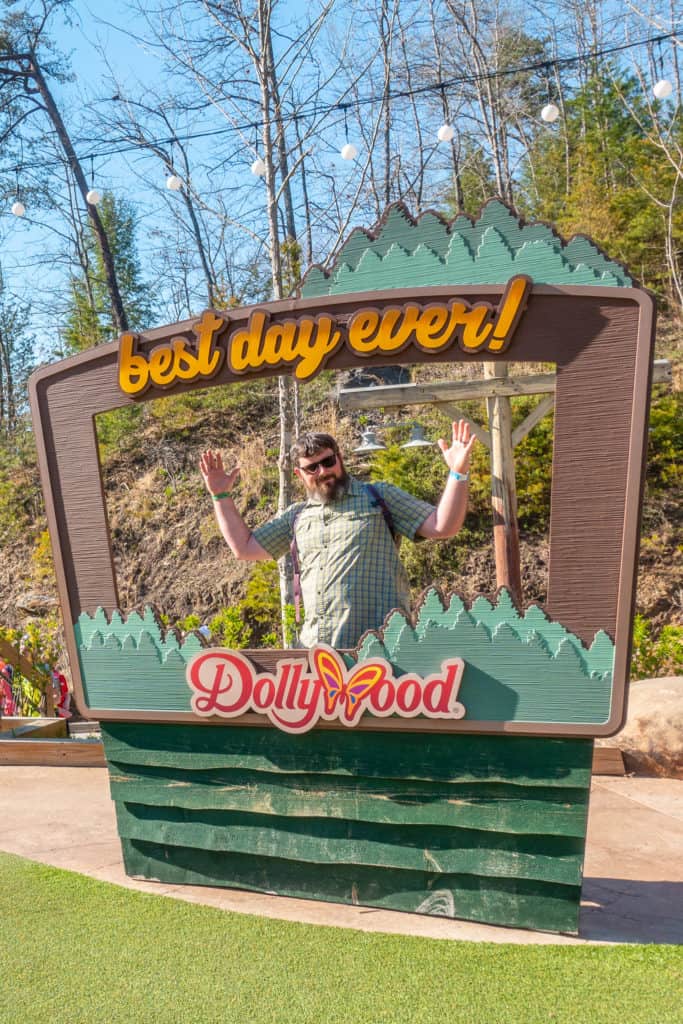 Dollywood best day ever sign