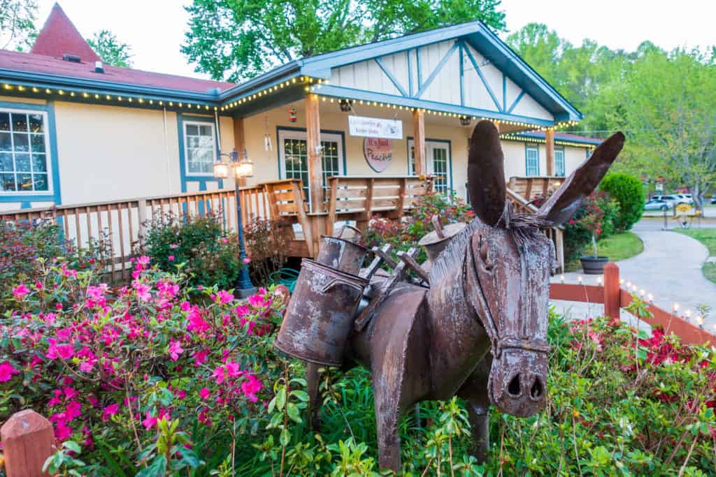 Helen GA Horse Sculpture