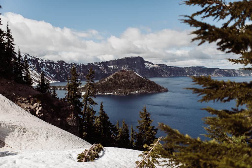 Gateway to Crater Lake Crater Lake National Park in the snow