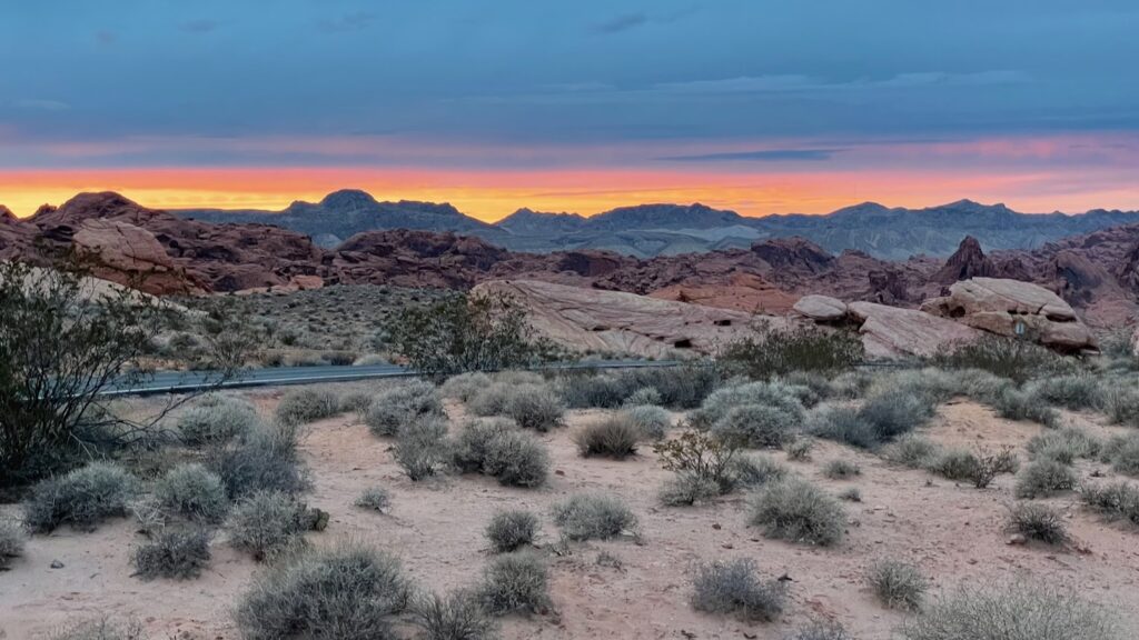 VOF Sunset from end of White Domes Loop_Tina Klinefelter